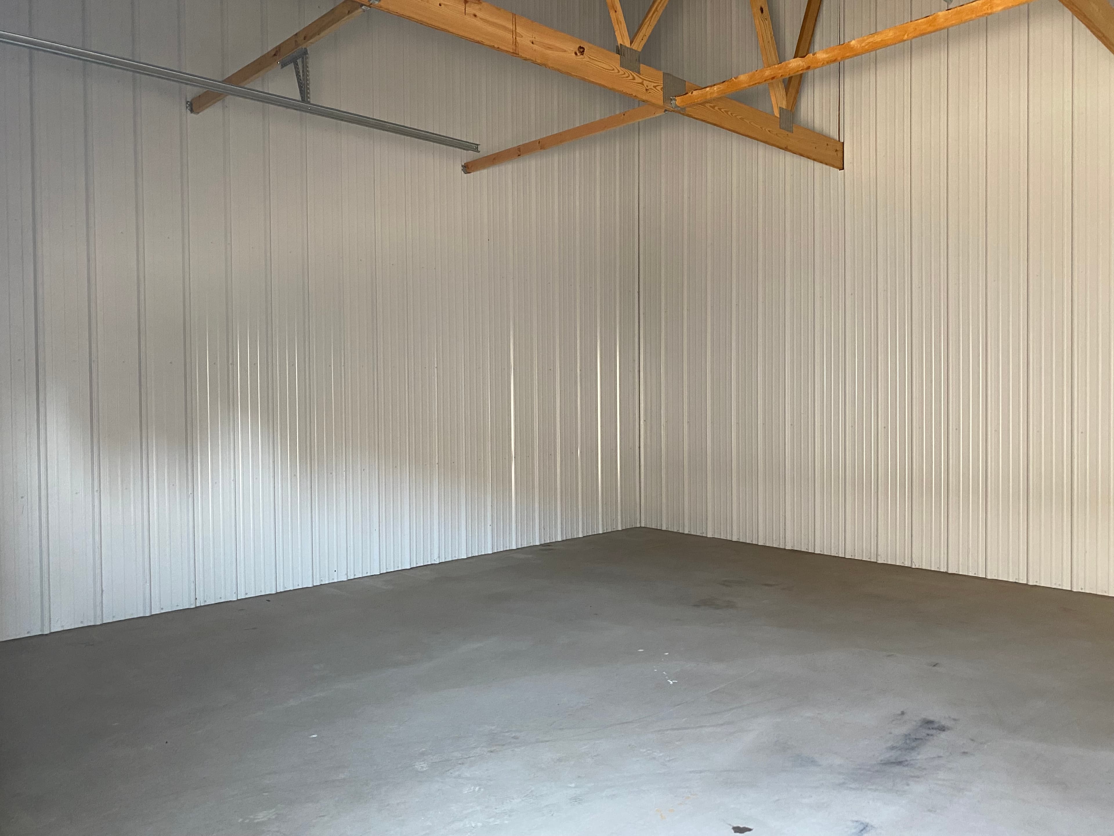 Indoor 25x25 Storage Units photo 2